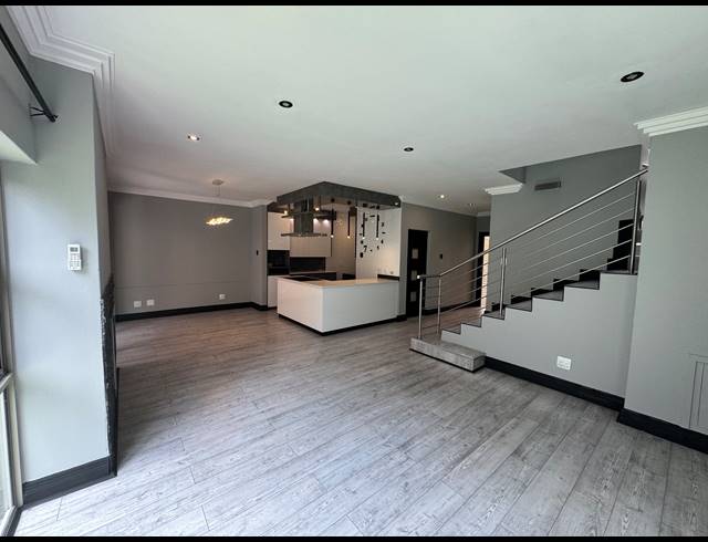 3 BEDROOM DUPLEX RENTED IN BRYANSTON